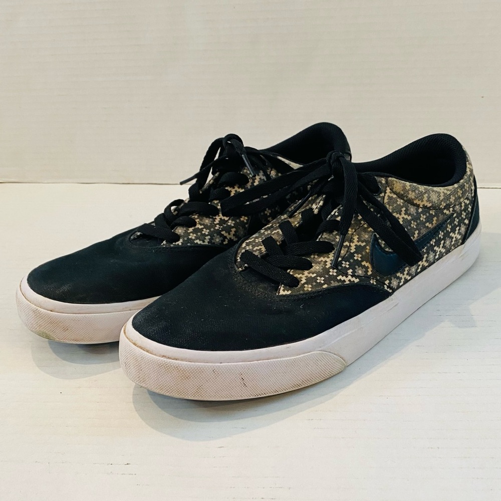 Nike SB Charge Canvas Black/Gray/White Low Top Skate Shoes CK4196-004 Men Sz 9.5